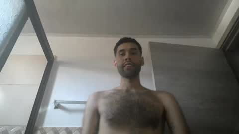 Snapshot of throwawayyourgun chatting on March 2025 08:31:01 PM Luka online show from March 2025 08:31:01 PM