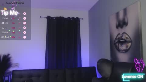 Tia Bella online show from November 2025 10:54:01 PM