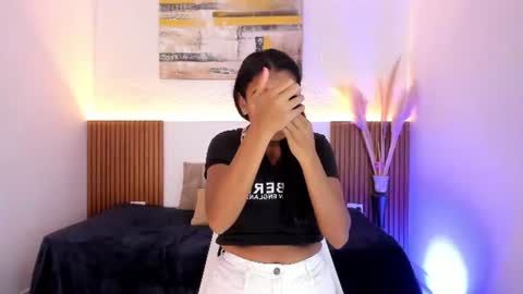 Snapshot of tiana_glow chatting on June 2026 08:24:01 PM tihana online show from June 2026 08:24:01 PM