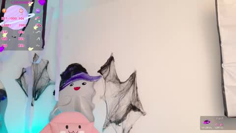 Tiana Le online show from October 2025 10:44:02 PM