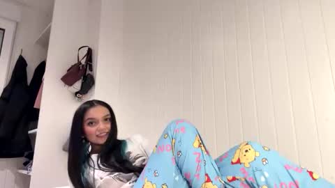 Snapshot of tianale chatting on February 2026 09:09:02 PM Tiana Le online show from February 2026 09:09:02 PM
