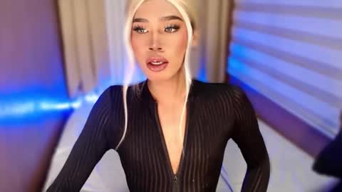 Snapshot of tiara_perezx chatting on October 2025 08:10:01 AM Sam online show from October 2025 08:10:01 AM