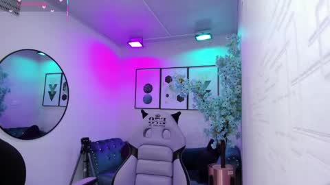 Tiara  online show from April 2026 03:34:02 AM