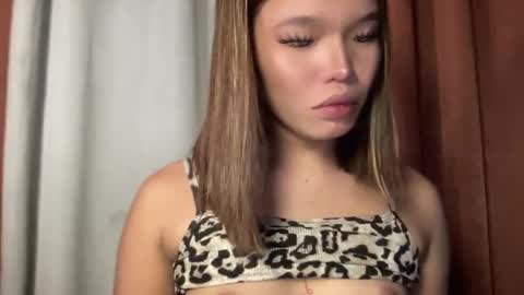 Ms. Tiara online show from March 2026 01:15:01 PM