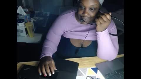 Tierra Henri online show from October 2025 01:11:02 PM