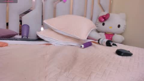    online show from February 2025 01:38:01 AM