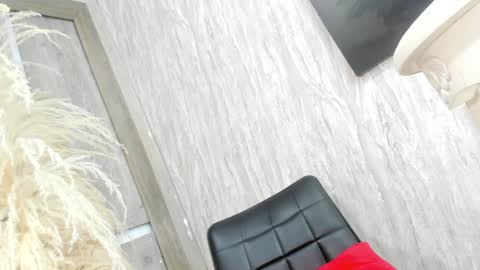 Tiffany online show from February 2025 02:26:01 AM