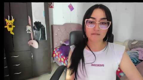 Snapshot of tiffani_williams chatting on June 2026 09:57:02 PM tifany online show from June 2026 09:57:02 PM