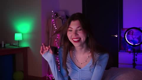 Im here on Fridays Saturdays Sundays  online show from December 2025 01:56:02 AM