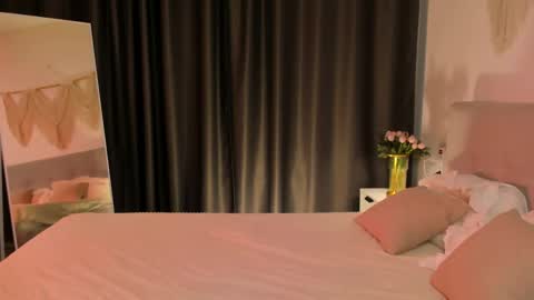 Tiffany online show from April 2026 05:32:02 AM