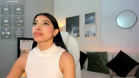 tiffany_low online show from February 2026 01:53:02 PM