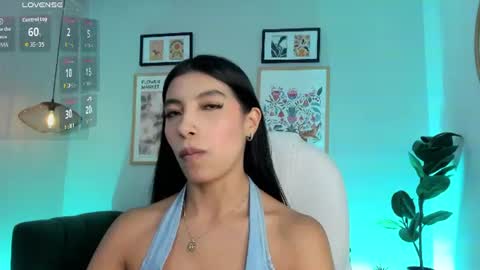Snapshot of tiffany_low chatting on June 2026 04:50:02 PM tiffany_low online show from June 2026 04:50:02 PM