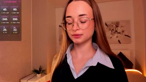 Tiffany online show from November 2025 01:10:02 PM