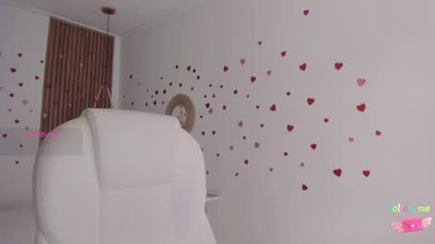 Tiffany online show from February 2026 01:09:01 PM