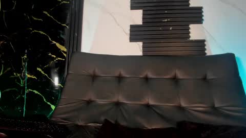 tiffanyy_deluxe online show from March 2026 05:06:01 PM