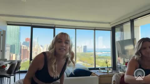 Tiffstreatsxoxo online show from September 2025 05:27:02 PM