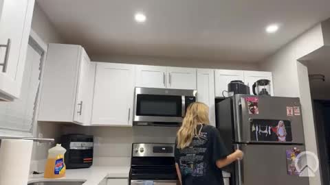 Tiffstreatsxoxo online show from October 2025 11:42:02 AM