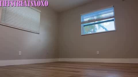 Tiffstreatsxoxo online show from May 2026 08:05:01 PM