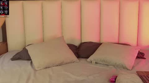 Tiffany  online show from January 2025 02:04:02 AM