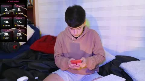 Snapshot of tightncuteass chatting on April 2026 12:35:01 AM Camilo online show from April 2026 12:35:01 AM