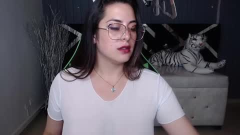 Tiina  online show from December 2024 10:47:02 AM