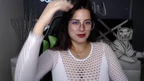 Tiina  online show from January 2025 10:40:01 AM