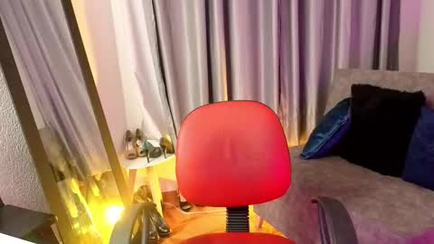 tiinajonus_ online show from February 2026 03:35:02 AM