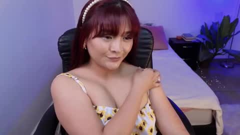 Tila Tequila online show from December 2025 03:44:02 AM