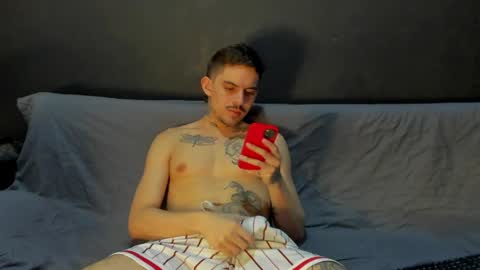 Snapshot of timothy_eliot chatting on May 2026 05:25:01 AM wanna play bareback uncut colombian couple new twink bbk online show from May 2026 05:25:01 AM