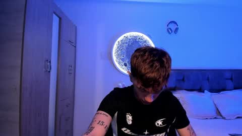 tim independent model online show from August 2026 08:41:02 PM
