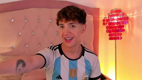 Timothy 21 years old online show from September 2025 04:11:02 AM