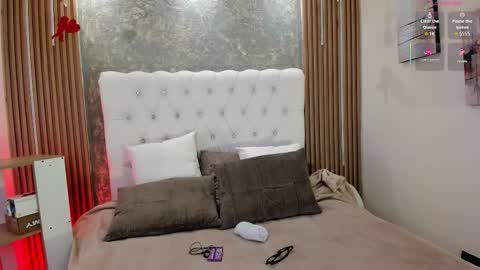 Timothy 21 years old online show from February 2026 08:24:01 PM