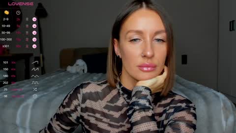 Snapshot of tina__bestie chatting on January 2025 11:42:02 AM Tina online show from January 2025 11:42:02 AM