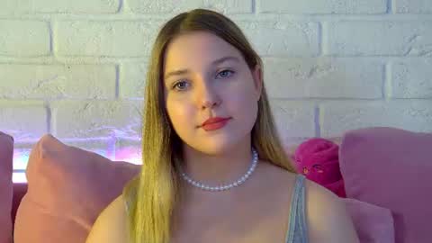 Snapshot of tinaburton chatting on June 2026 04:30:02 PM TinaBurton online show from June 2026 04:30:02 PM
