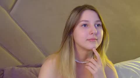 Snapshot of tinaburton chatting on June 2026 04:22:01 PM TinaBurton online show from June 2026 04:22:01 PM