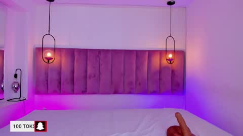 Snapshot of tinacurly chatting on September 2025 03:33:02 AM Tina online show from September 2025 03:33:02 AM