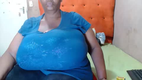 tinagiant online show from November 2025 07:18:02 AM