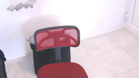 Snapshot of tinakay1 chatting on February 2025 12:52:02 PM tinakay1 online show from February 2025 12:52:02 PM