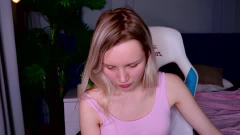 tinasiner online show from January 2025 05:23:02 PM