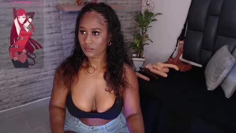 Snapshot of tinna__hottie chatting on January 2025 11:22:01 AM Tinna Goddess online show from January 2025 11:22:01 AM