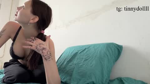 TinnyDoll online show from April 2026 11:49:02 AM