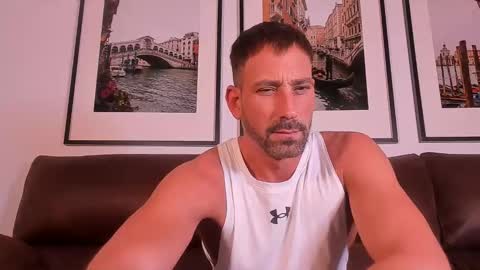 tinoclandestino online show from December 2024 06:59:02 PM