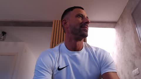 tinoclandestino online show from February 2025 10:20:02 AM