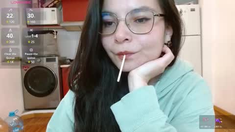 Tiny Caroline online show from December 2024 04:33:02 AM