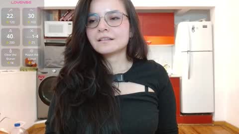 Tiny Caroline online show from January 2025 02:19:02 AM