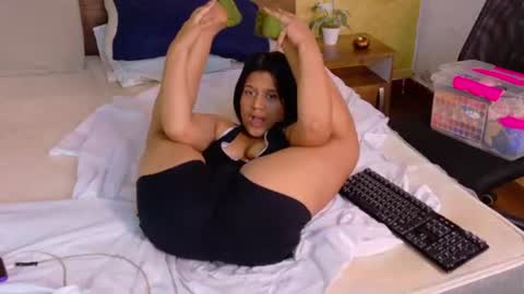 tiny_whore18 online show from June 2026 03:11:01 PM