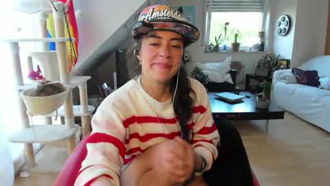 Snapshot of tiny_williams chatting on September 2025 06:45:02 AM Tiny online show from September 2025 06:45:02 AM