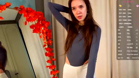 Annie online show from November 2025 06:06:02 AM