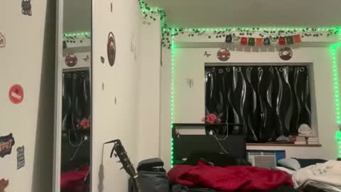 tinydaisy22 online show from March 2026 05:02:02 AM