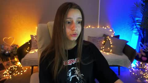 tinynataliee online show from May 2026 08:27:02 PM